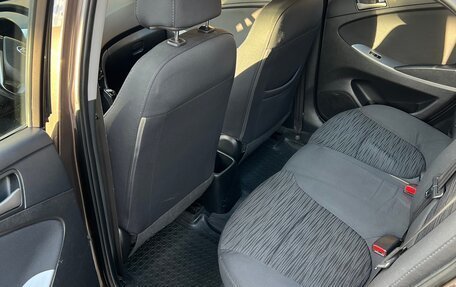Hyundai Solaris II рестайлинг, 2015 год, 1 050 000 рублей, 13 фотография