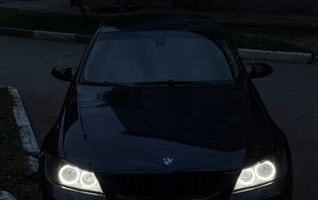 BMW 3 серия, 2006 год, 800 000 рублей, 16 фотография
