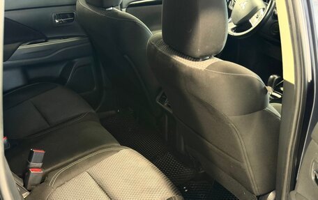 Mitsubishi Outlander III рестайлинг 3, 2020 год, 2 449 000 рублей, 11 фотография