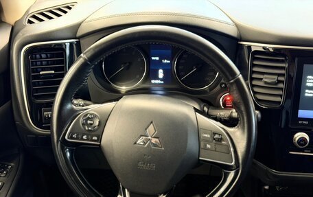 Mitsubishi Outlander III рестайлинг 3, 2020 год, 2 449 000 рублей, 10 фотография