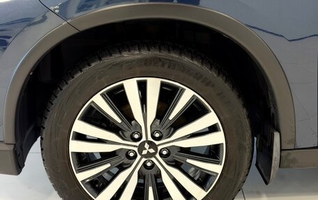 Mitsubishi Outlander III рестайлинг 3, 2020 год, 2 449 000 рублей, 7 фотография