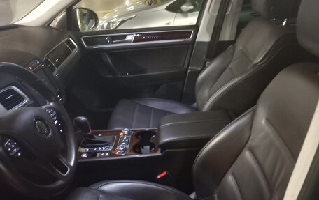 Volkswagen Touareg III, 2015 год, 3 500 000 рублей, 2 фотография