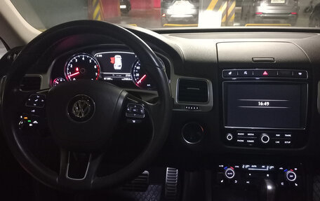 Volkswagen Touareg III, 2015 год, 3 500 000 рублей, 8 фотография