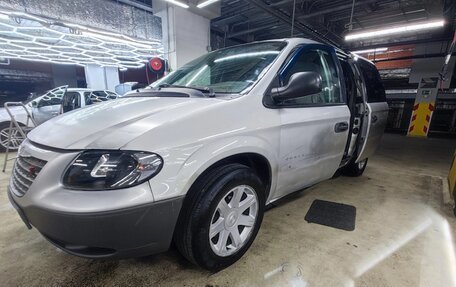 Chrysler Voyager IV, 2001 год, 200 000 рублей, 2 фотография