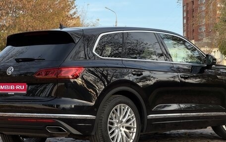 Volkswagen Touareg III, 2019 год, 5 450 000 рублей, 2 фотография