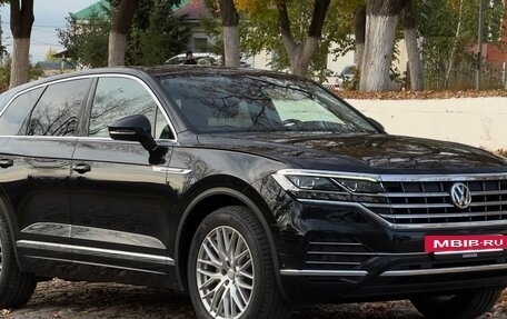 Volkswagen Touareg III, 2019 год, 5 450 000 рублей, 9 фотография