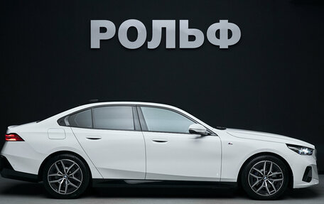 BMW 5 серия, 2025 год, 7 550 000 рублей, 3 фотография
