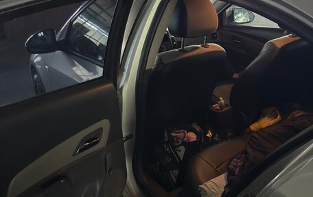 Chevrolet Cruze II, 2010 год, 520 000 рублей, 8 фотография