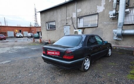 Mercedes-Benz C-Класс, 1998 год, 260 000 рублей, 3 фотография