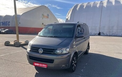 Volkswagen Caravelle T5, 2010 год, 1 300 000 рублей, 1 фотография