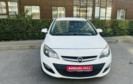 Opel Astra J, 2014 год, 800 000 рублей, 1 фотография