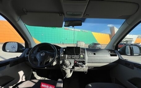 Volkswagen Caravelle T5, 2010 год, 1 300 000 рублей, 11 фотография
