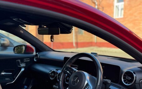 Mercedes-Benz A-Класс, 2019 год, 1 890 000 рублей, 5 фотография
