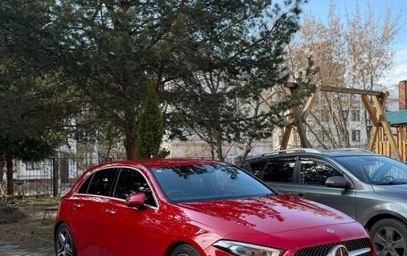 Mercedes-Benz A-Класс, 2019 год, 1 890 000 рублей, 3 фотография