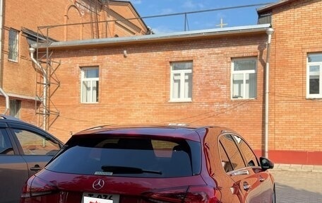 Mercedes-Benz A-Класс, 2019 год, 1 890 000 рублей, 4 фотография