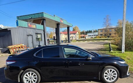 Toyota Camry, 2021 год, 2 300 000 рублей, 3 фотография
