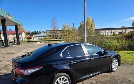 Toyota Camry, 2021 год, 2 300 000 рублей, 2 фотография