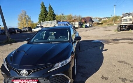 Toyota Camry, 2021 год, 2 300 000 рублей, 7 фотография
