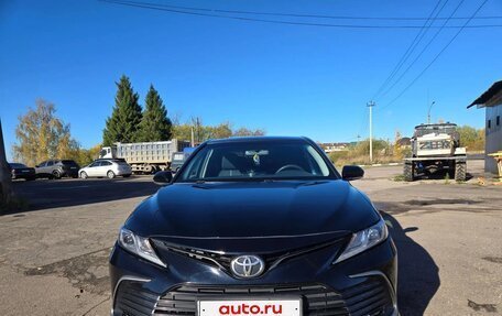 Toyota Camry, 2021 год, 2 300 000 рублей, 10 фотография