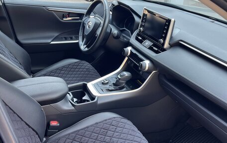 Toyota RAV4, 2020 год, 4 770 000 рублей, 6 фотография