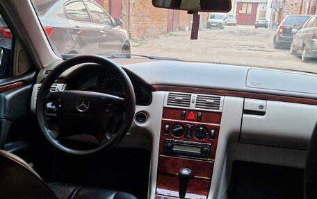 Mercedes-Benz E-Класс, 1999 год, 185 000 рублей, 12 фотография