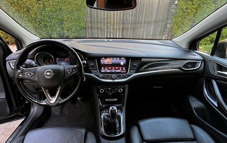 Opel Astra K, 2017 год, 1 350 000 рублей, 6 фотография