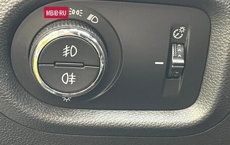 Opel Astra K, 2017 год, 1 350 000 рублей, 12 фотография