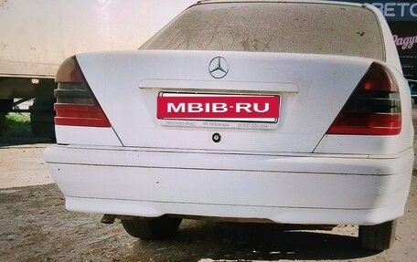 Mercedes-Benz C-Класс, 1998 год, 130 000 рублей, 2 фотография