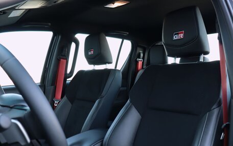 Toyota Hilux VIII, 2026 год, 9 990 000 рублей, 24 фотография