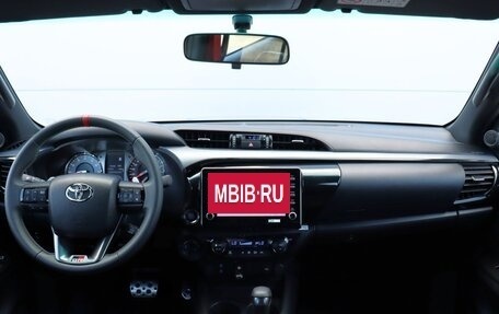 Toyota Hilux VIII, 2026 год, 9 990 000 рублей, 27 фотография