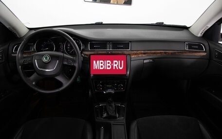 Skoda Superb III рестайлинг, 2011 год, 899 000 рублей, 9 фотография