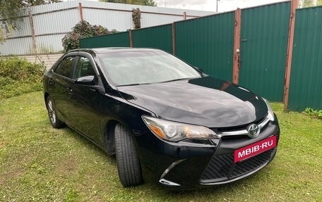 Toyota Camry, 2017 год, 1 750 000 рублей, 2 фотография
