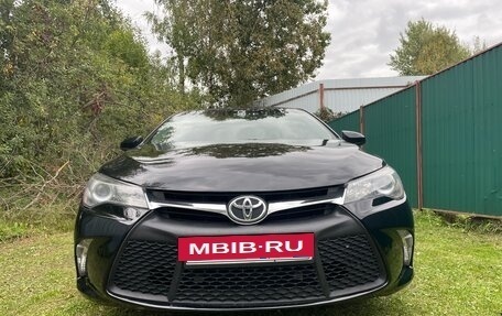 Toyota Camry, 2017 год, 1 750 000 рублей, 6 фотография