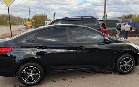 Hyundai Solaris II рестайлинг, 2011 год, 790 000 рублей, 3 фотография