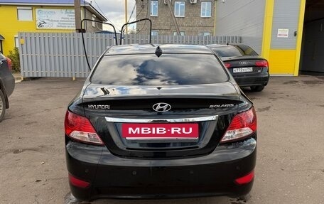 Hyundai Solaris II рестайлинг, 2011 год, 790 000 рублей, 2 фотография