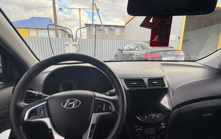 Hyundai Solaris II рестайлинг, 2011 год, 790 000 рублей, 12 фотография