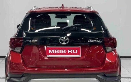 Toyota Yaris XP150 рестайлинг, 2022 год, 1 330 000 рублей, 6 фотография