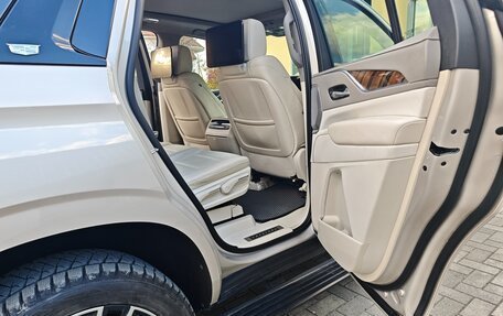 Cadillac Escalade V, 2022 год, 10 500 000 рублей, 12 фотография