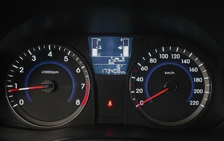 Hyundai Solaris II рестайлинг, 2015 год, 889 000 рублей, 17 фотография