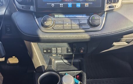 Toyota RAV4, 2013 год, 1 350 000 рублей, 13 фотография