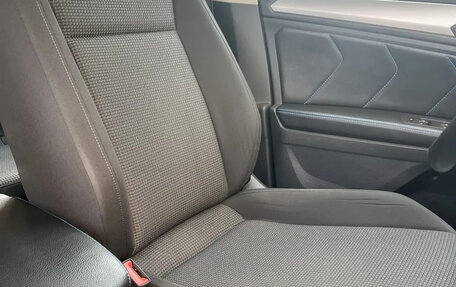 Volkswagen Tiguan II, 2020 год, 2 850 000 рублей, 7 фотография