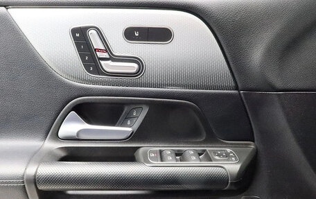 Mercedes-Benz GLB, 2022 год, 3 500 000 рублей, 17 фотография