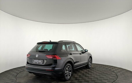 Volkswagen Tiguan II, 2019 год, 1 959 000 рублей, 5 фотография