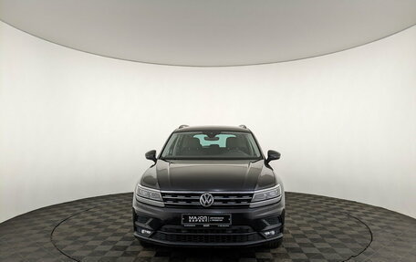 Volkswagen Tiguan II, 2019 год, 1 959 000 рублей, 2 фотография