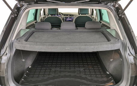 Volkswagen Tiguan II, 2019 год, 1 959 000 рублей, 10 фотография