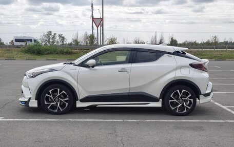 Toyota C-HR I рестайлинг, 2018 год, 2 130 000 рублей, 8 фотография