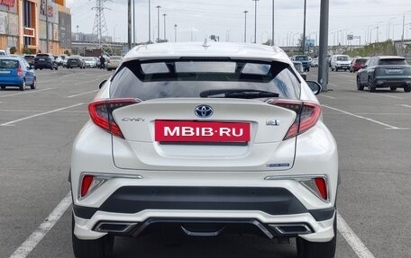 Toyota C-HR I рестайлинг, 2018 год, 2 130 000 рублей, 6 фотография