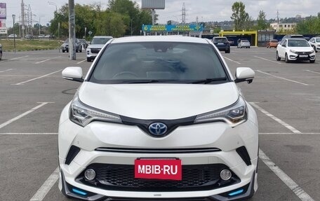 Toyota C-HR I рестайлинг, 2018 год, 2 130 000 рублей, 3 фотография