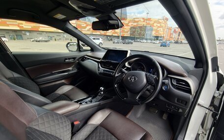Toyota C-HR I рестайлинг, 2018 год, 2 130 000 рублей, 15 фотография