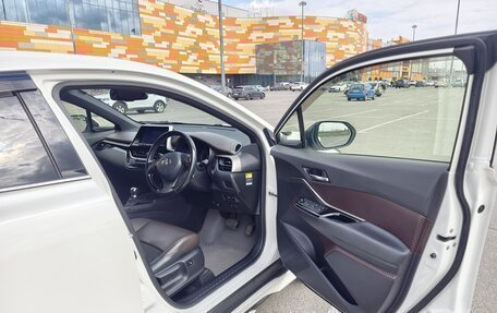 Toyota C-HR I рестайлинг, 2018 год, 2 130 000 рублей, 14 фотография
